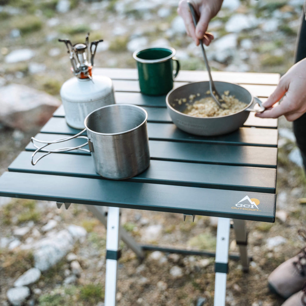 Heat-Resistant Compact Camp Table 20 - Choice 513 - Portable Camping Table with Heat-Resistant Countertop Detail